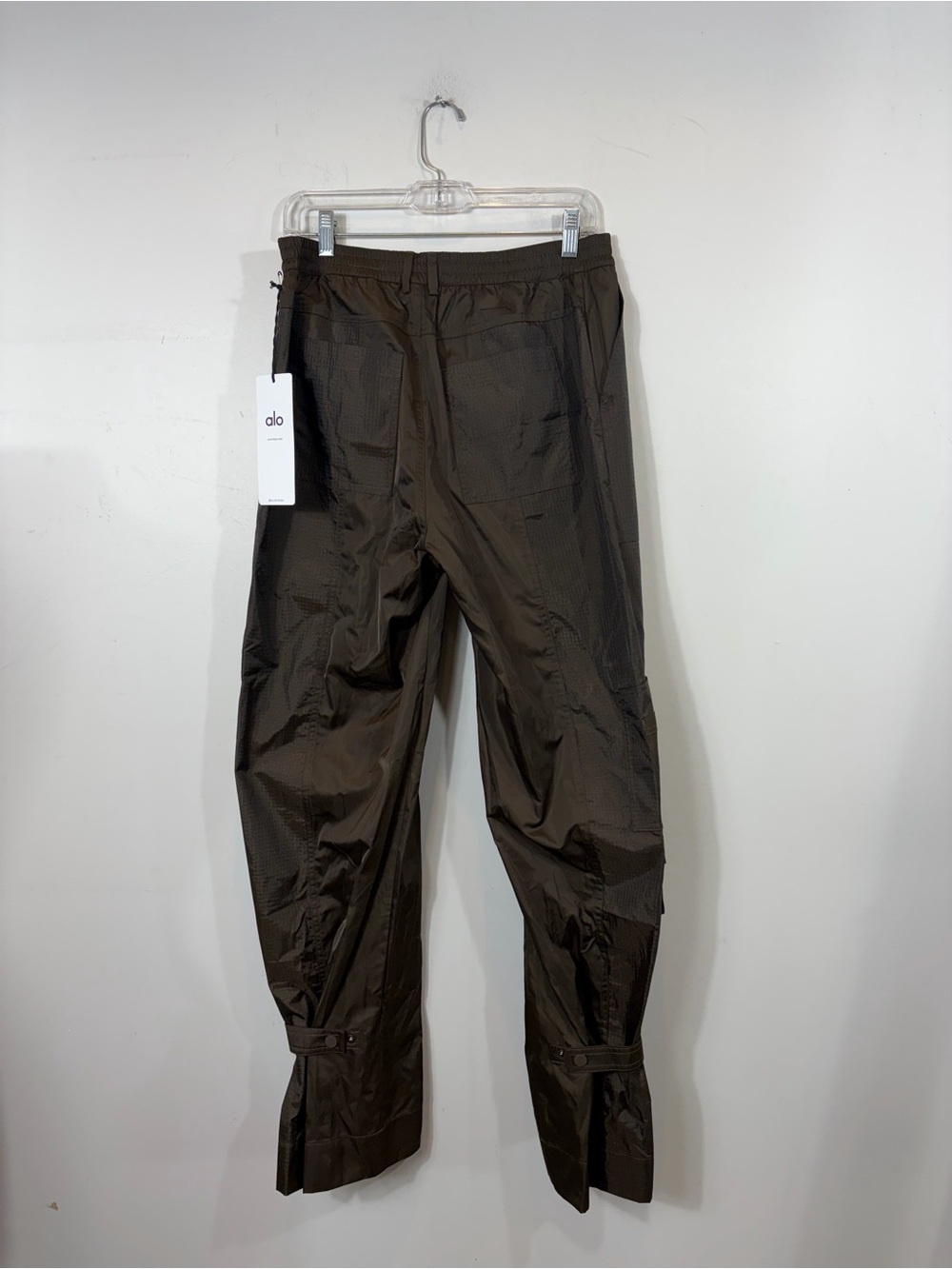 Alo Yoga Utility Cargo Pants NWT Brown Ripstop Joggers Size M - Picture 3 of 8